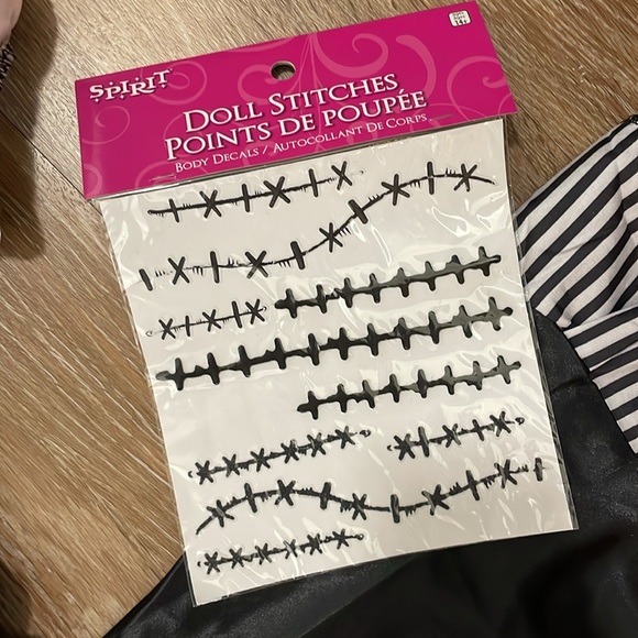 EUC Broken Doll Halloween costume size 2-6 women’s - Picture 6 of 6